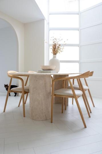 NIEUW! Prachtige travertin eettafel Pelago incl. bezorging beschikbaar voor biedingen