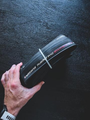 VITTORIA RUBINO PRO (Graphene 2.0) - 28-622 beschikbaar voor biedingen