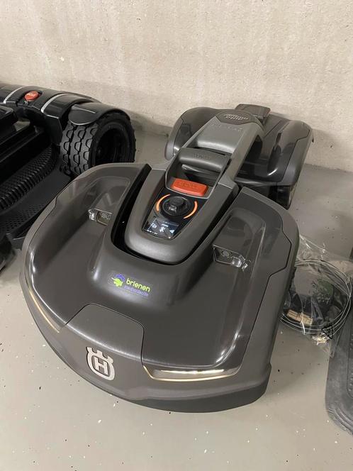 Husqvarna Automower 435x awd, Tuin en Terras, Robotmaaiers, Gebruikt, Bestuurbaar via app, Ophalen of Verzenden