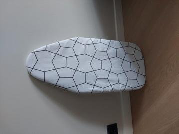 Strijkplank Ikea beschikbaar voor biedingen