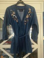 Prachtige overslag blouse met borduursel. Mt 38 merk Express, Nieuw, Blauw, Maat 38/40 (M), Ophalen of Verzenden