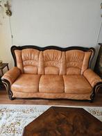 Bankstel, vitrinekast, salontafel, eethoek, lampen, Ophalen