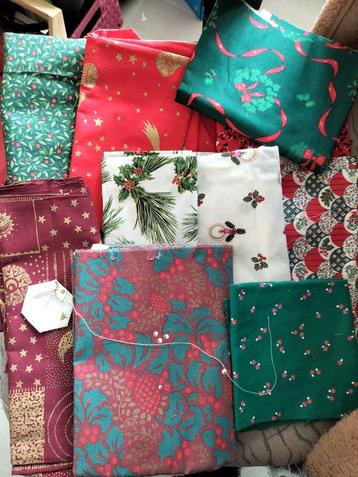 Kerststof Lapjes voor Quilten beschikbaar voor biedingen