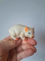Varken, porselein 7x3.5x4cm, Ophalen of Verzenden, Zo goed als nieuw, Boerderijdier, Beeldje of Figuurtje