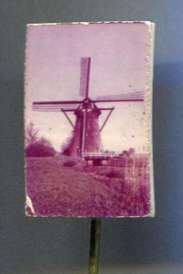 Molen foto op plastic speldje ( W_089a ) beschikbaar voor biedingen