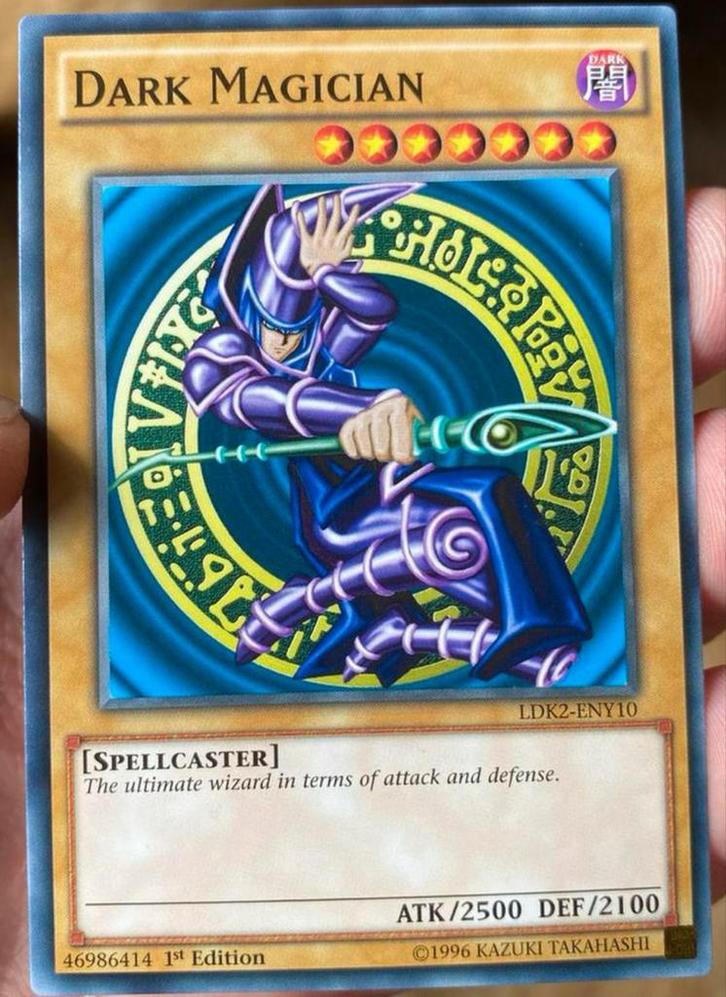 Yu-Gi-Oh! Dark Magician LDK2 1st Edition !, Hobby en Vrije tijd, Verzamelkaartspellen | Yu-gi-Oh!, Gebruikt, Losse kaart, Verzenden