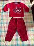 Nieuwe pyjama met katten - maat 68, Kinderen en Baby's, Babykleding | Maat 68, Ophalen of Verzenden, Nieuw, Meisje, Nacht- of Onderkleding