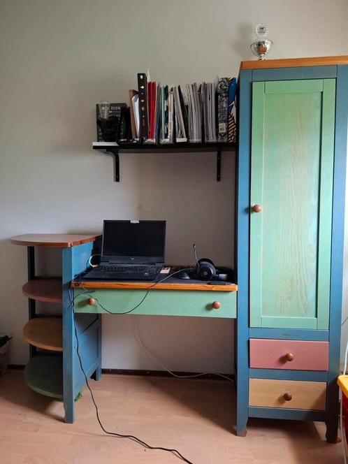 Leuk bureau voor kinderen, Kinderen en Baby's, Kinderkamer | Commodes en Kasten, Zo goed als nieuw, 105 cm of meer, 50 tot 70 cm