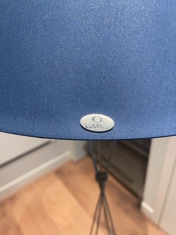 Lumina Staanlamp - Blauw en Metaal beschikbaar voor biedingen