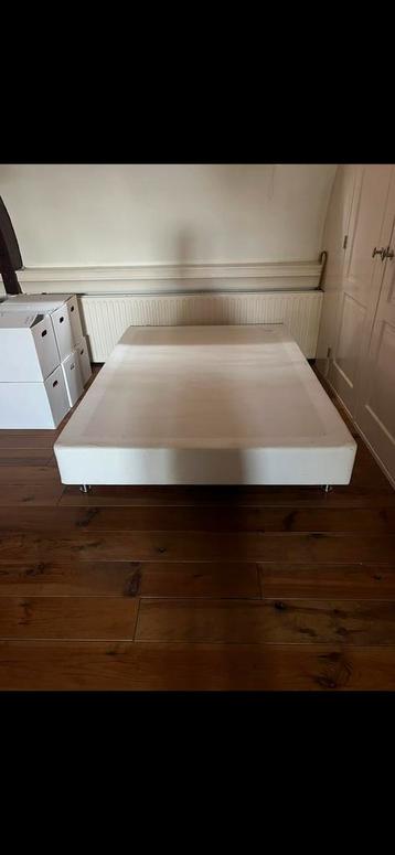 IKEA boxspring 140 cm beschikbaar voor biedingen