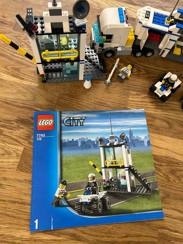 Lego City Politie Mobiel Commandocentrum 7743, Ophalen of Verzenden, Zo goed als nieuw, Complete set, Lego
