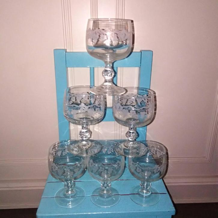 Luminarc Domaine Serment wijnglazen medium set van 6 stuks, Huis en Inrichting, Keuken | Servies, Gebruikt, Glas of Glazen, Overige stijlen