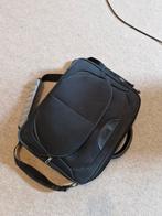 Degelijke laptoptas, Computers en Software, Laptoptassen, Ophalen of Verzenden, 17 inch of meer, Gebruikt, Schoudertas