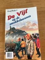 De Vijf op de smokkelaarsrots - Enid Blyton, Ophalen of Verzenden, Gelezen, Fictie algemeen