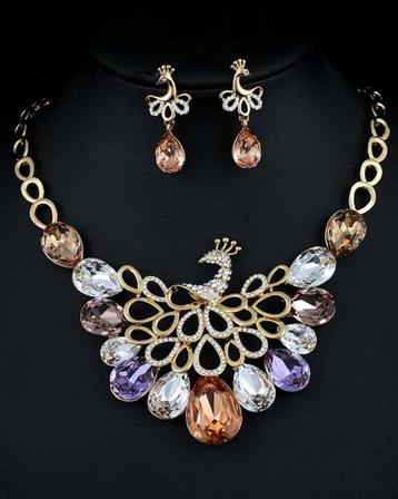 Sieraden set juwelier goud - ketting + oorbellen kristallen beschikbaar voor biedingen