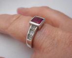 Zilveren ring met robijn maat 17.25 nr.1519, Sieraden, Tassen en Uiterlijk, Ringen, Verzenden, Zo goed als nieuw, 17 tot 18, Met edelsteen
