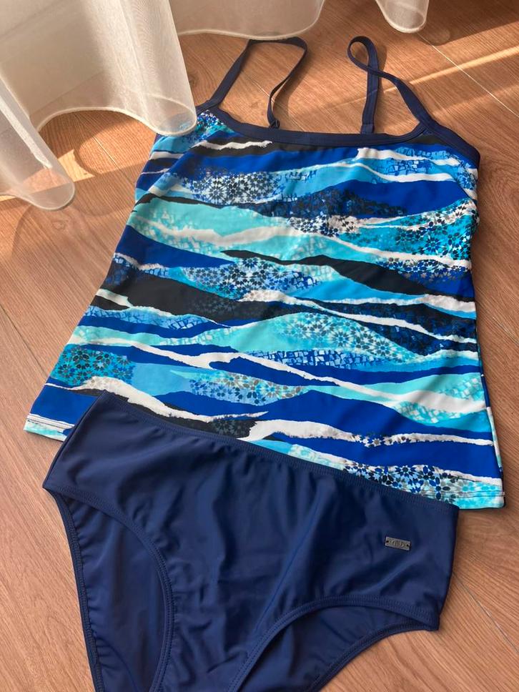 Nieuwe tankini, maar 40 cup D, Kleding | Dames, Badmode en Zwemkleding, Nieuw, Bikini, Blauw, Ophalen of Verzenden