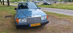 Mecedes 124 1985 mooie nete auto 0645151555, Auto's, 4 cilinders, Blauw, 20 cc, Handgeschakeld