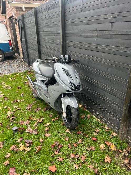 Yamaha aerox 70 cc stage 6, Fietsen en Brommers, Scooters | Yamaha, Zo goed als nieuw, Aerox, Maximaal 45 km/u, Tweetakt, Ophalen