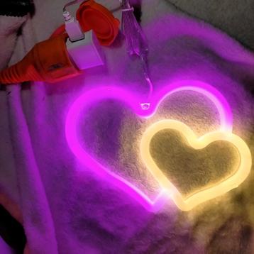 Neon LED verlichting 'hartjes' roze/warmwit beschikbaar voor biedingen