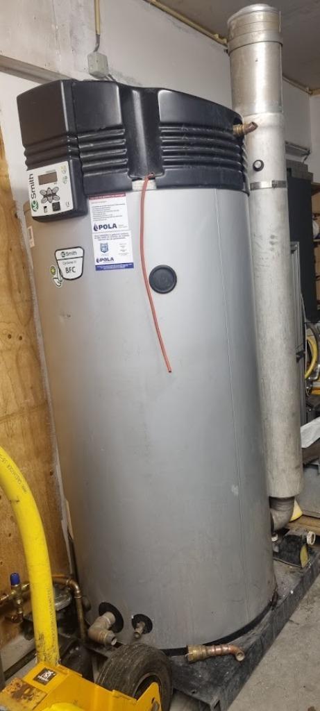 Gas boiler AO Smith  BFC Cyclone 3, Doe-het-zelf en Verbouw, Geisers en Boilers, Zo goed als nieuw, Onderdeel, 100 liter of meer