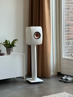 Kef LS50W2 wit + Kef S2 Vloerstandaard, Ophalen, Zo goed als nieuw, Front, Rear of Stereo speakers, Overige merken