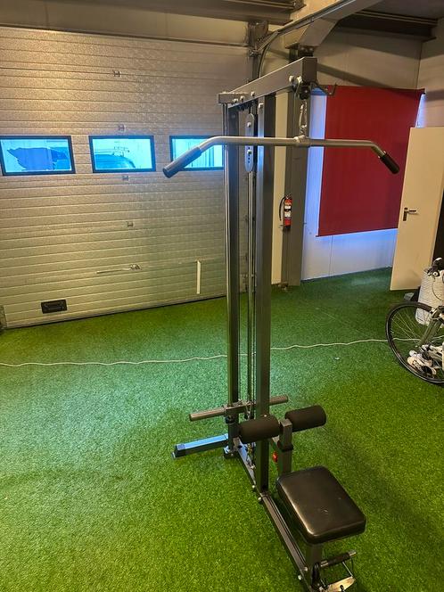 Lat pull down Tower, Sport en Fitness, Fitnessmaterialen, Zo goed als nieuw, Overige typen, Ophalen of Verzenden