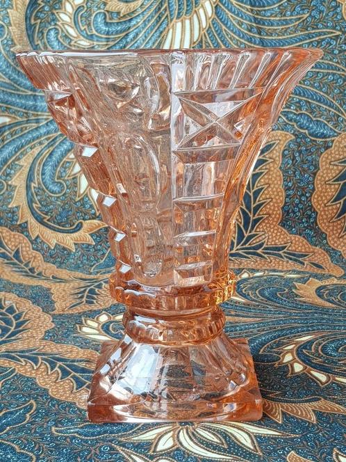 Mooie grote Engelse Art Deco vaas amberkleurig glas 21 cm., Antiek en Kunst, Antiek | Vazen, Ophalen of Verzenden