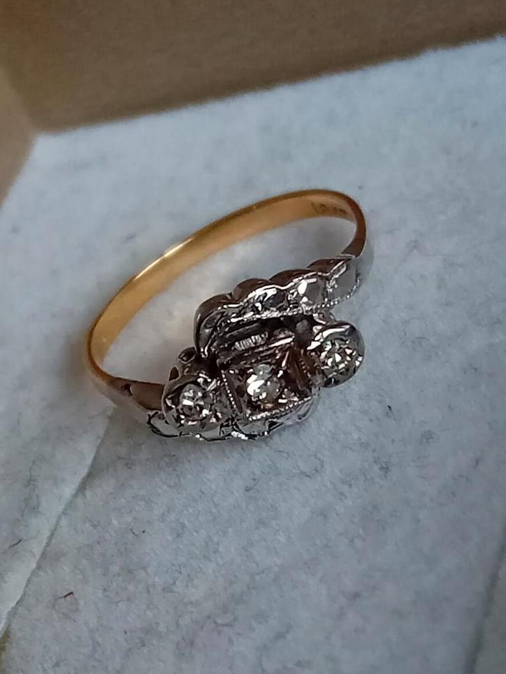 Antieke geel- en witgouden ring met 3 single cut diamanten, Sieraden, Tassen en Uiterlijk, Antieke sieraden, Ring, Goud, Met edelsteen