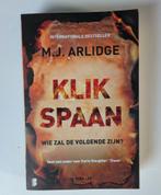 M.J. Arlidge: Klikspaan, Europa overig, Ophalen of Verzenden, Zo goed als nieuw, M.J. Arlidge