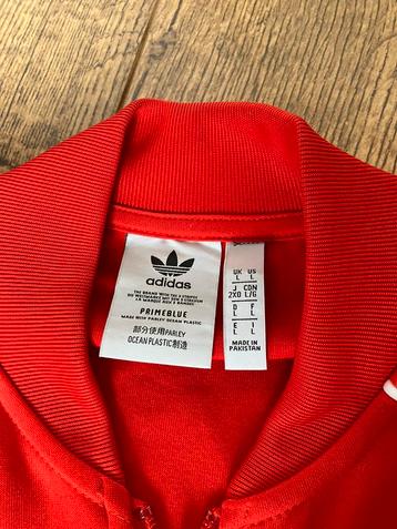 Adidas trainingspak mt L beschikbaar voor biedingen