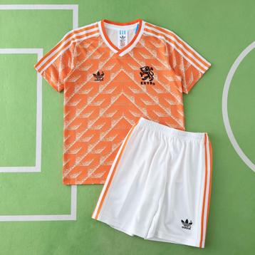 Shirtjes & Tenues  beschikbaar voor biedingen