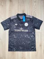 Ajax x $tone Island - maat XL, Ophalen of Verzenden, Voetbal, Rood, Maat 56/58 (XL)