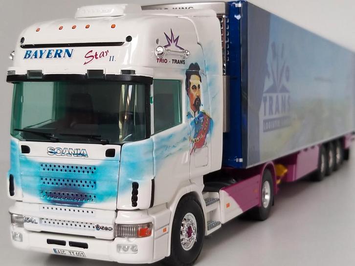 SCANIA 164L trekker met koeloplegger "Trio-Trans - Augsburg", Hobby en Vrije tijd, Modelauto's | 1:50, Nieuw, Bus of Vrachtwagen