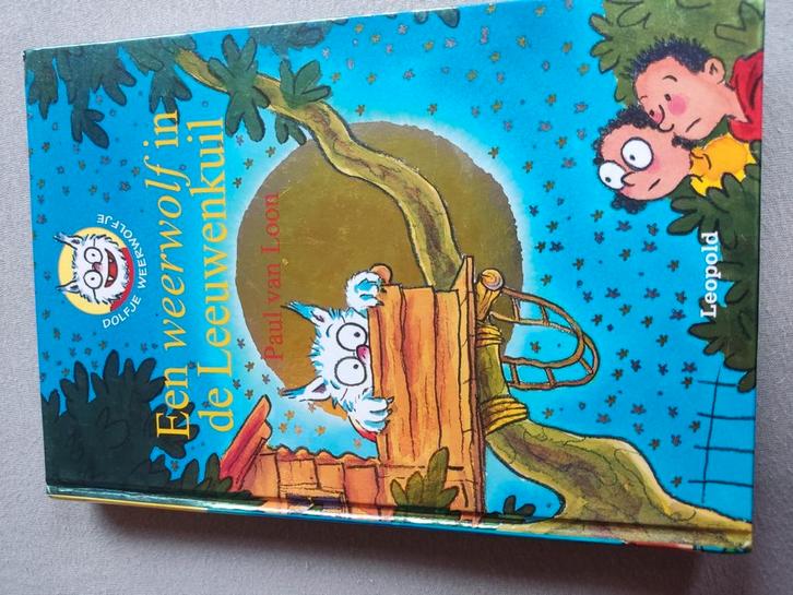 Paul van Loon - Een weerwolf in de Leeuwenkuil, Boeken, Kinderboeken | Jeugd | onder 10 jaar, Zo goed als nieuw, Ophalen of Verzenden