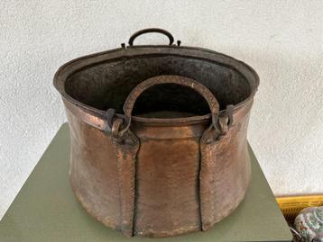 Antieke Koperen ketel  beschikbaar voor biedingen