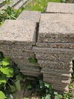 Gratis tegels (ongeveer.100 stuks)vanwege verhuizing, Tuin en Terras, Ophalen, Gebruikt, 10 m² of meer, Beton