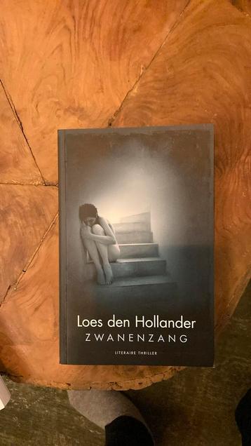 Loes den hollander zwanenzang beschikbaar voor biedingen
