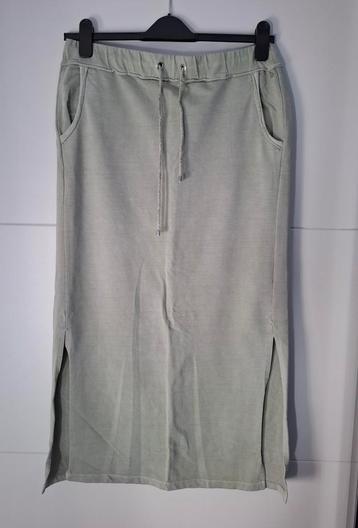 Lange rok in sage groene stretchstof Tramontana maat L 40/42 beschikbaar voor biedingen