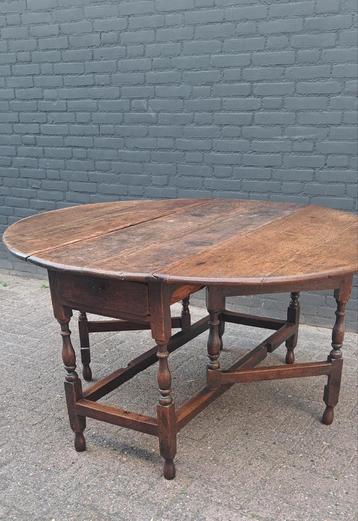Engelse gateleg tafel ca 1750 groot beschikbaar voor biedingen