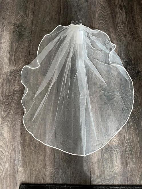 Nieuw sluier met biesrandje(S136) licht ivoor, Kleding | Dames, Trouwkleding en Trouwaccessoires, Nieuw, Accessoires, Overige kleuren