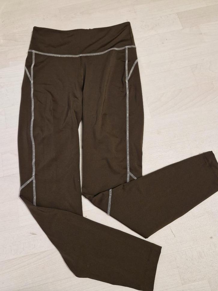 ARKET Functional Sport Legging - Olijfgroen (Maat M), Kleding | Dames, Sportkleding, Gedragen, Fitness of Aerobics, Maat 38/40 (M)