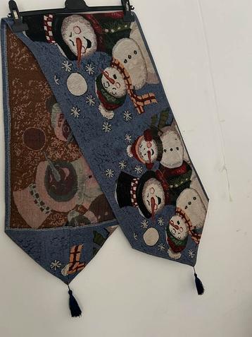 Kerst Tafelkleed met Sneeuwpoppen beschikbaar voor biedingen