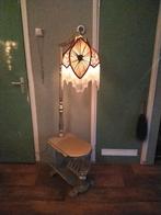 Vintage Staande Lamp met Tijdschriftenhouder, Ophalen, Hout, Gebruikt, 100 tot 150 cm
