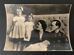 Foto Juliana, Bernhard, Beatrix, Irene en Margriet - 11x15 c, Gebruikt, Foto, Ophalen of Verzenden, Voor 1940