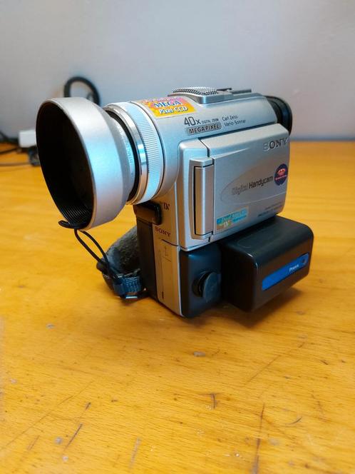 Sony digitale camcorder P100, Audio, Tv en Foto, Videocamera's Digitaal, Mini dv, Sony, 20x of meer, Ophalen