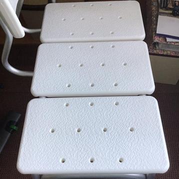 Luxe badstoel beschikbaar voor biedingen