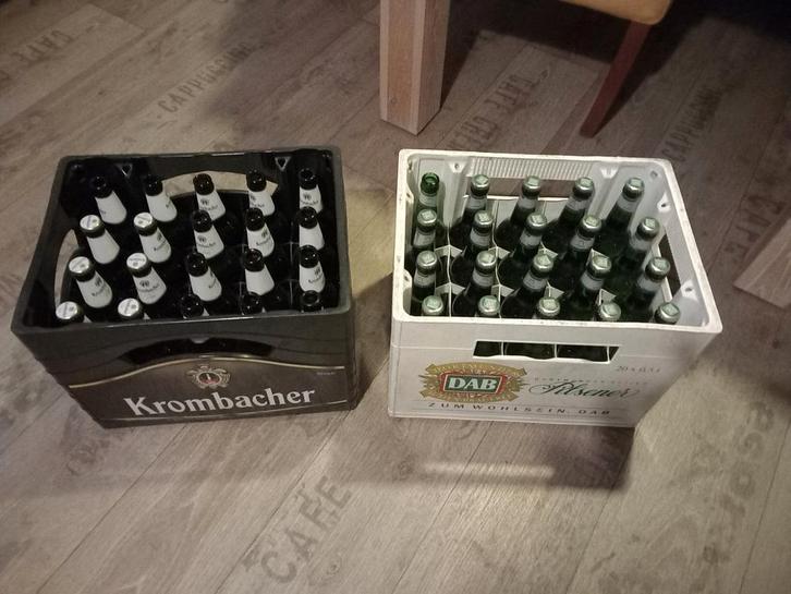 Krombacher & DAB Bierkratten - Gedeeltelijk Vol, Verzamelen, Biermerken, Zo goed als nieuw, Flesje(s), Overige merken, Ophalen