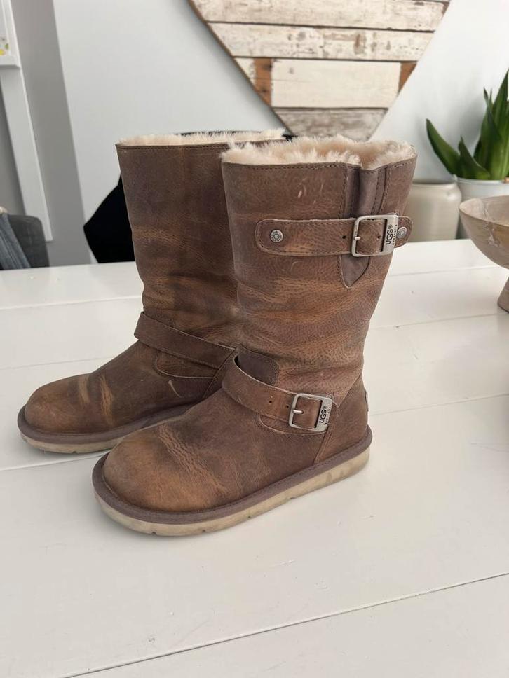 Ugg Australian laarzen model Kensington, Kleding | Dames, Schoenen, Zo goed als nieuw, Bruin, Ophalen of Verzenden