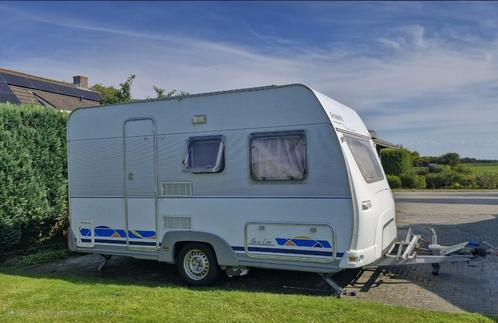 Dethleffs Newline 420 met voortent en luifel, Caravans en Kamperen, Caravans, Particulier, tot en met 3, 500 - 750 kg, Treinzit